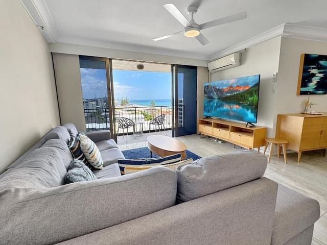Superior Two Bedroom Apartment - Absolute Beach Front