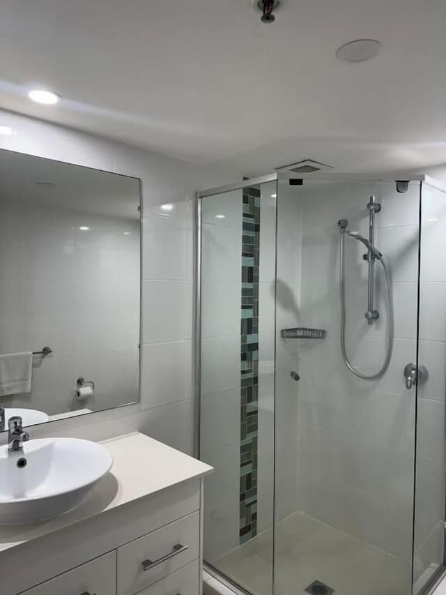 Superior Three Bedroom Apartment - Absolute Beach Front