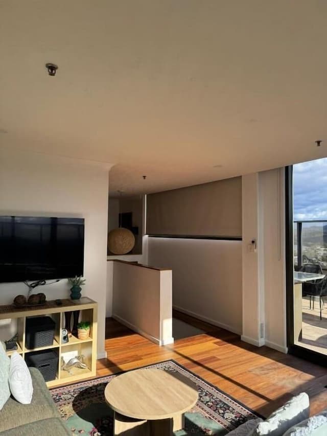 Three Bedroom Apartment - Absolute Beach Front