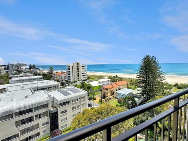 Superior Two Bedroom Apartment - Absolute Beach Front