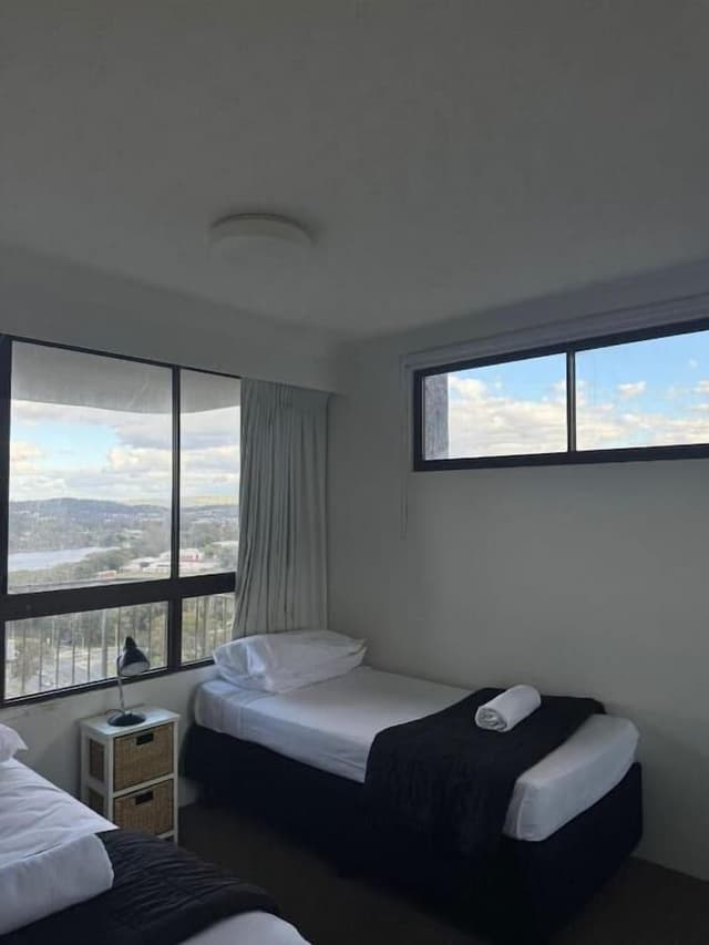 Superior Three Bedroom Apartment - Absolute Beach Front