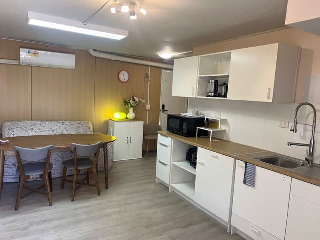 2 Bedroom Apartment (No Pets)