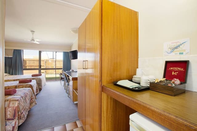 Economy Family Room