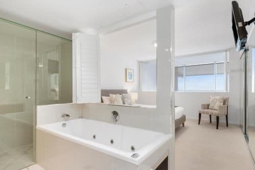Three Bedroom Apartment with Ocean View