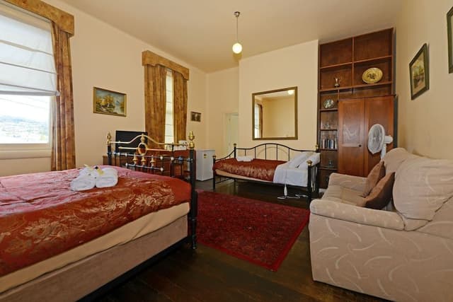 Executive Suite, 1 Bedroom, Non Smoking, Bathtub (Executive Ensuite)