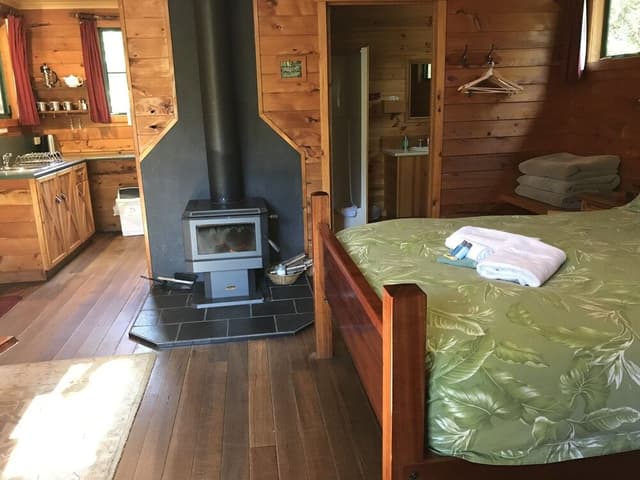 Studio Cabin - Wood fire