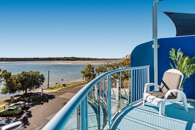Apartment, 3 Bedrooms, Hot Tub, River View