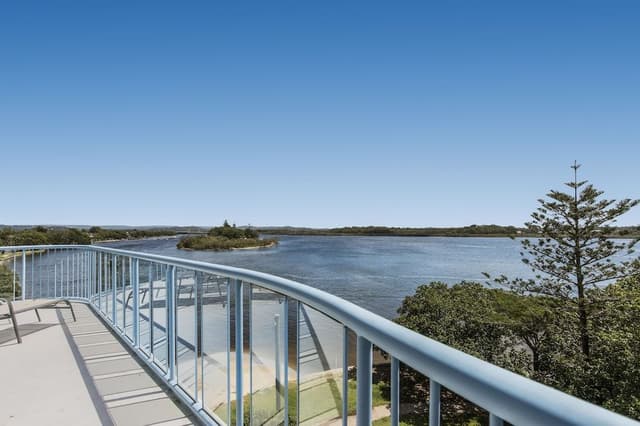 Apartment, 3 Bedrooms, Hot Tub, River View