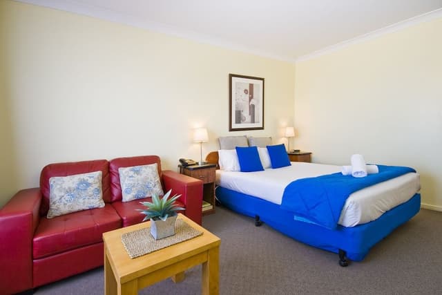 Standard Queen Room