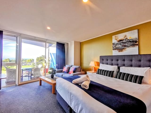 Deluxe King Room - Ocean View