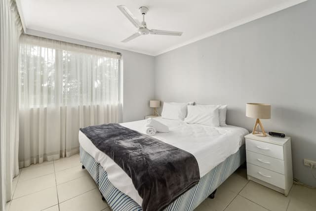 Apartment, 1 Bedroom, Pool View