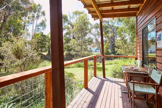Family Cabin - River View