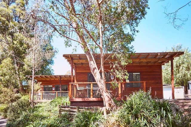 Family Cabin - River View