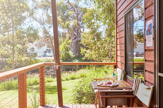 Family Cabin - River View
