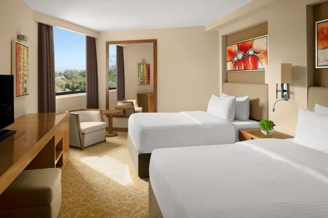 Classic Twin Room with Lounge Access