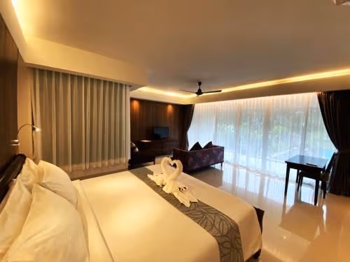 Executive Deluxe Room With Pool View