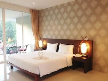 Deluxe Double or Twin Room, Pool View