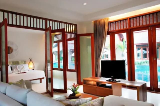 Pool Access Suite Villa