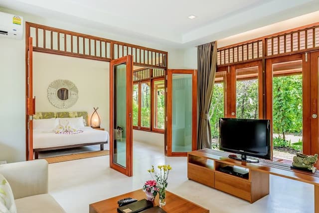 Grand Pool Suite Villa