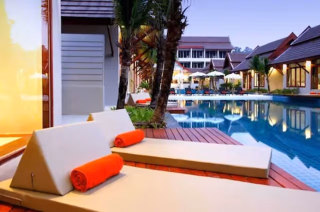 Pool Access Suite Villa