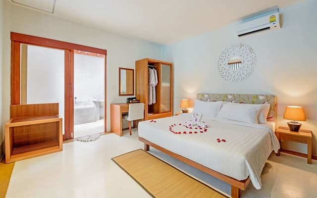 Grand Pool Suite Villa
