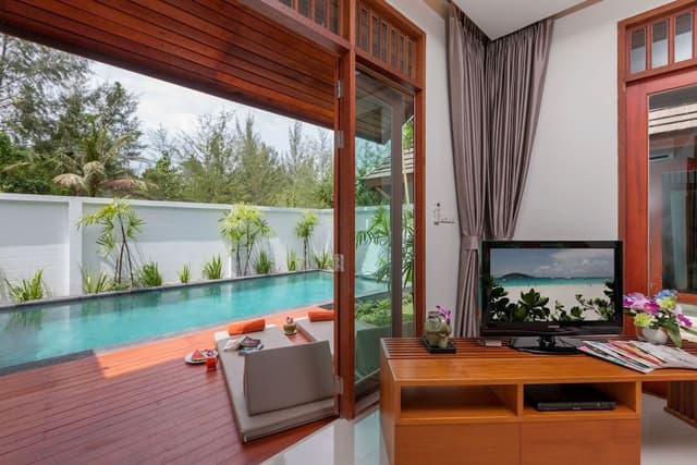 Grand Pool Suite Villa