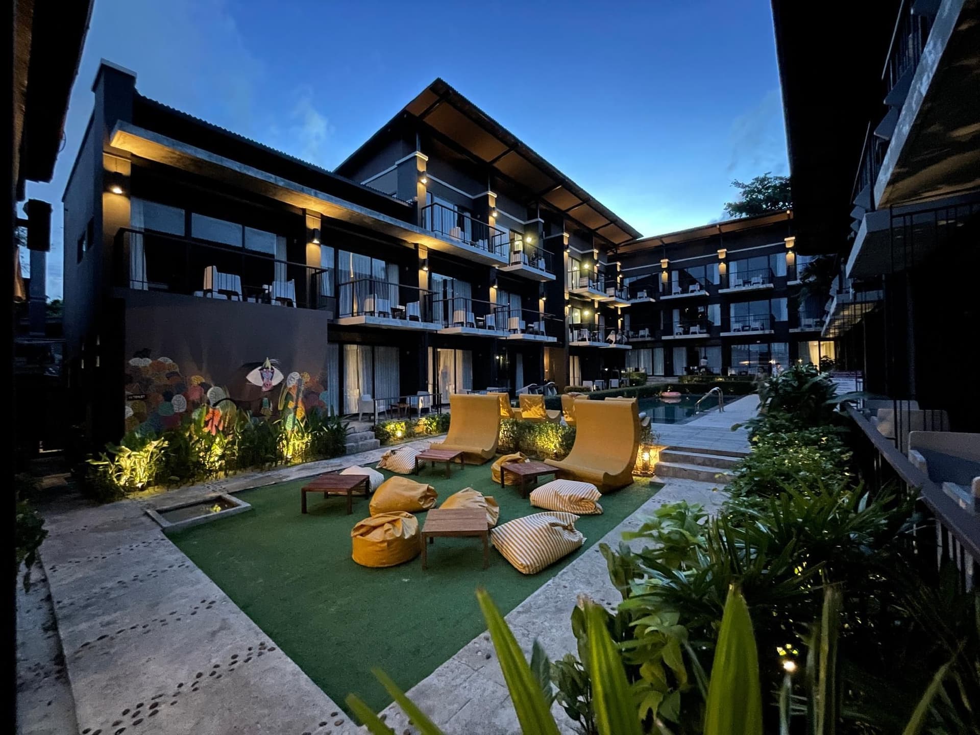 ลาลูน บีช รีสอร์ต ลาลูน บีช รีสอร์ต