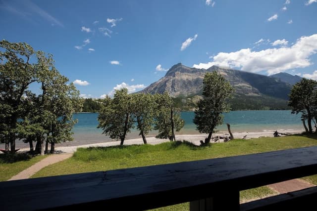 Classic Room, 2 Queen Beds, Lakefront