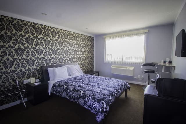 Standard Room, 1 Queen Bed, Non Smoking