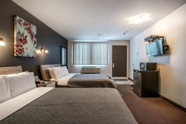 Standard Room, 2 Double Beds, Non Smoking