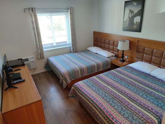 Basic Room, 2 Queen Beds