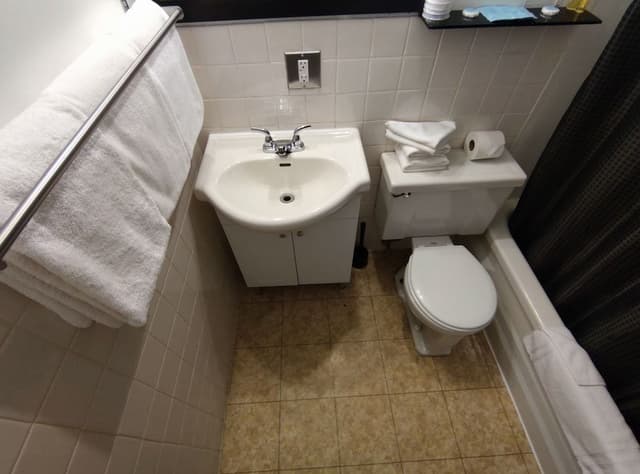 Basic Room, 2 Queen Beds