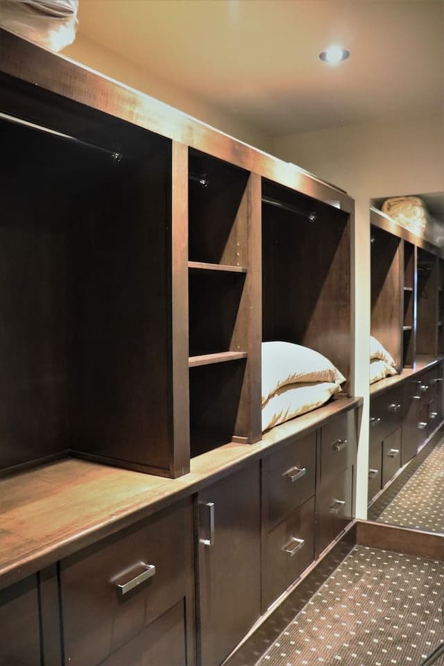 Luxury King Suite with Spa Bath, Multi-Jet Shower, and Fireplace