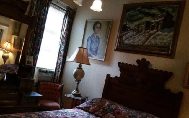 Standard Room, 1 Queen Bed