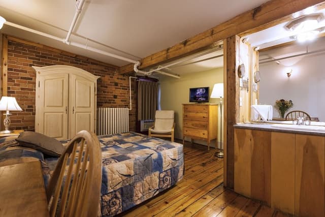 Budget Room, 1 Double Bed, Shared Bathroom