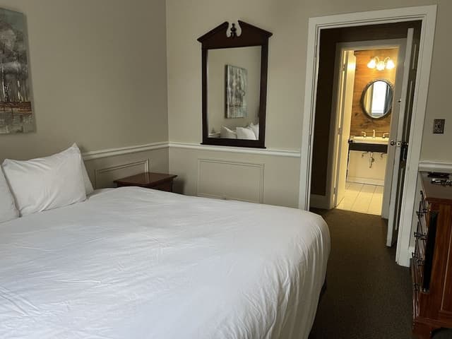 Family Suite, 1 King Bed with Sofa bed (Partial View, No Balcony)