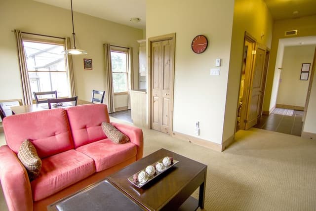 Suite, 1 Queen Bed