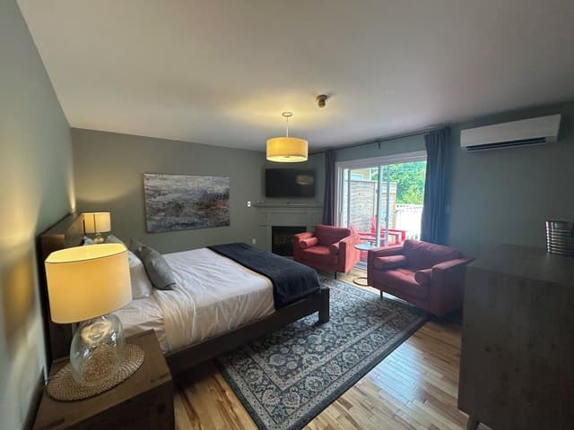 King Room With Balcony