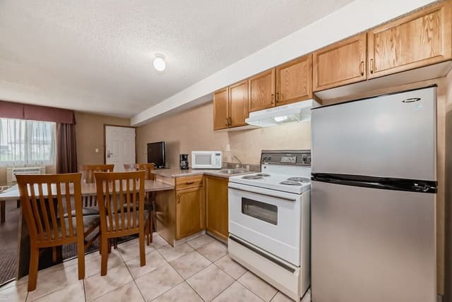 Deluxe Room, Multiple Beds, Non Smoking, Kitchen