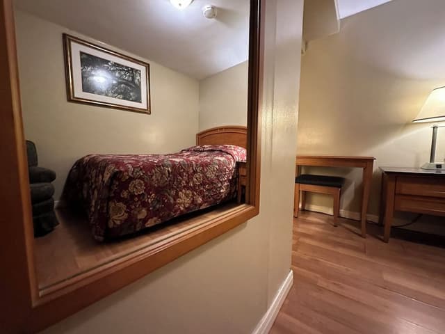 Double Bedroom, 1 Double Bed, Shared Bathroom