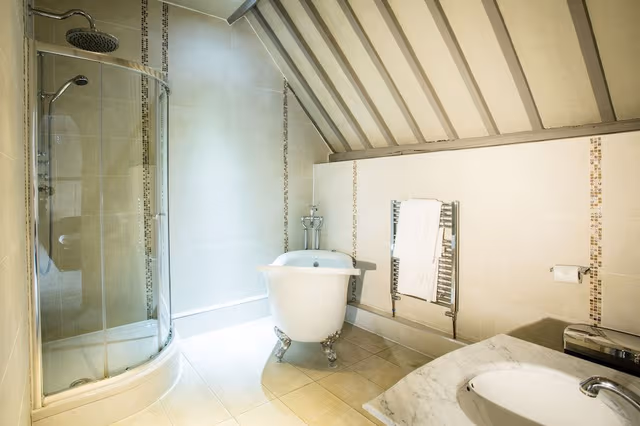 Honeymoon Suite