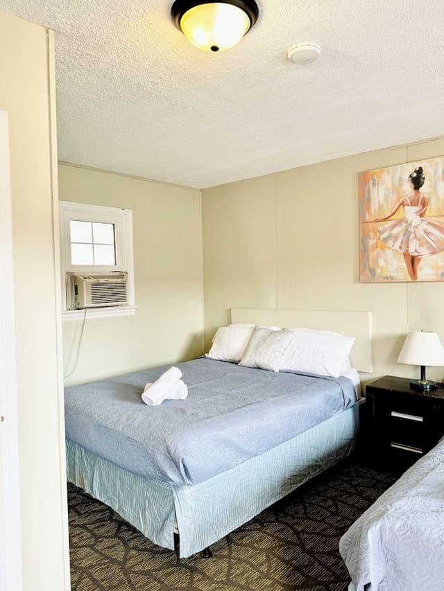 Double Room, 2 Queen Beds, Microwave, Ground Floor
