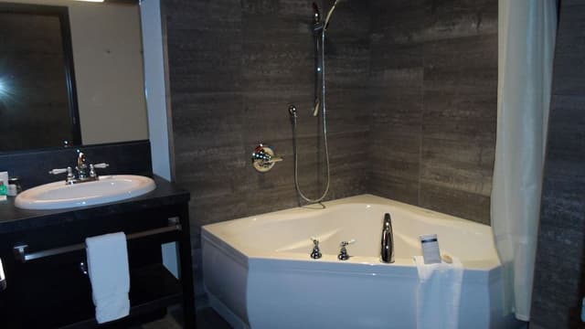 Prestige Penthouse Suite