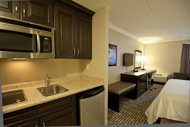 Superior Room, 1 King Bed, Kitchenette