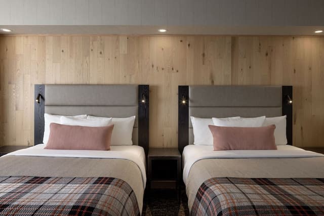 Junior Studio, 2 Queen beds, Street View
