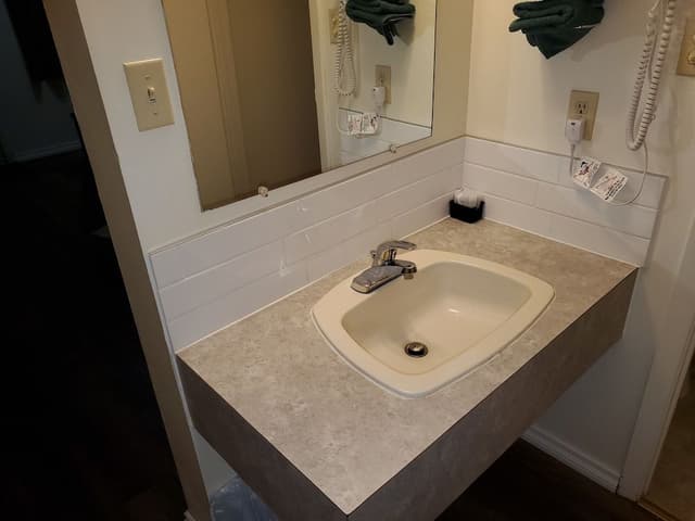 Standard Room, 1 Queen Bed