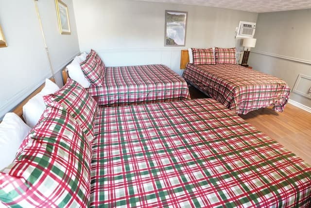 Room, 3 Double Beds