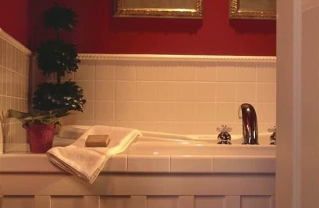 Premium Room, 1 Queen Bed (Westerly Room)