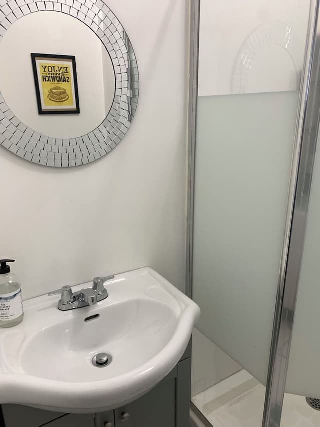 Deluxe Double or Twin Room, Private Bathroom