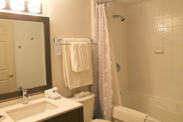 Standard Room (Heritage - Queen)
